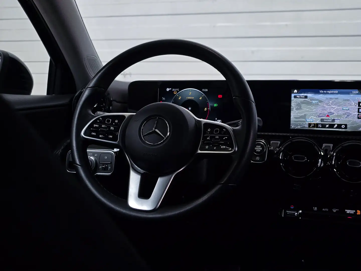 Mercedes-Benz A 180 AMG Line - Vista 13