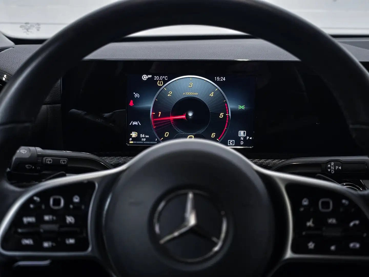 Mercedes-Benz A 180 AMG Line - Vista 14