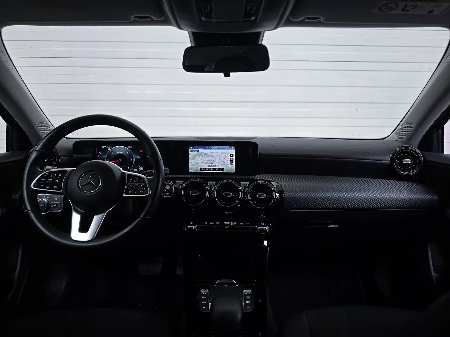 Mercedes-Benz A 180 AMG Line - Vista 6