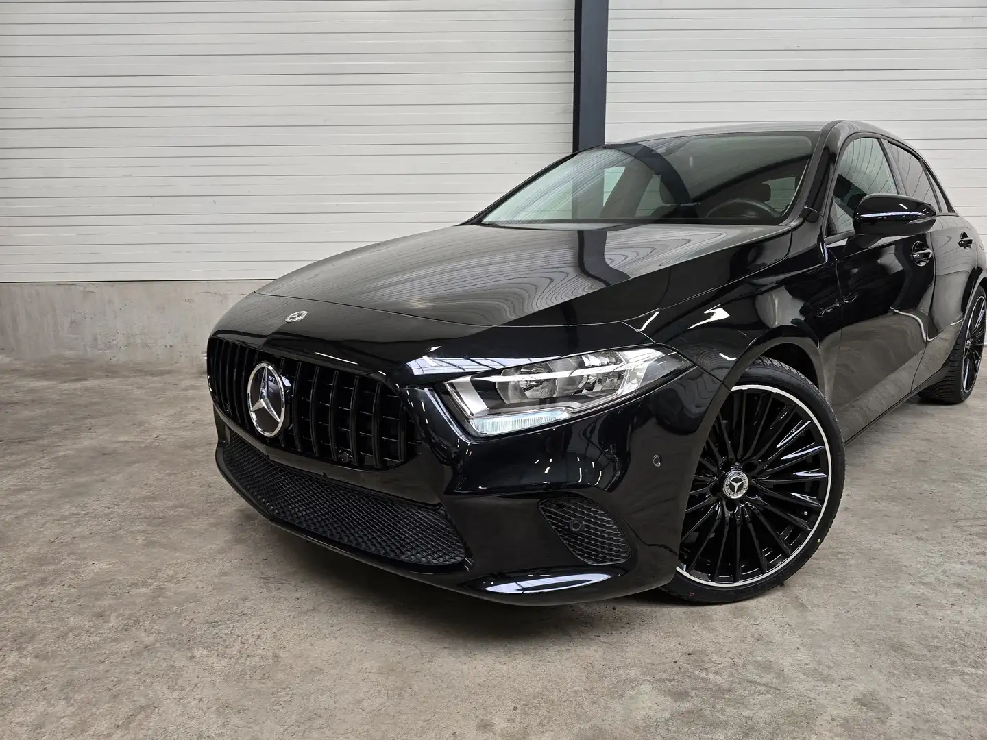 Mercedes-Benz A 180 AMG Line - Vista 7