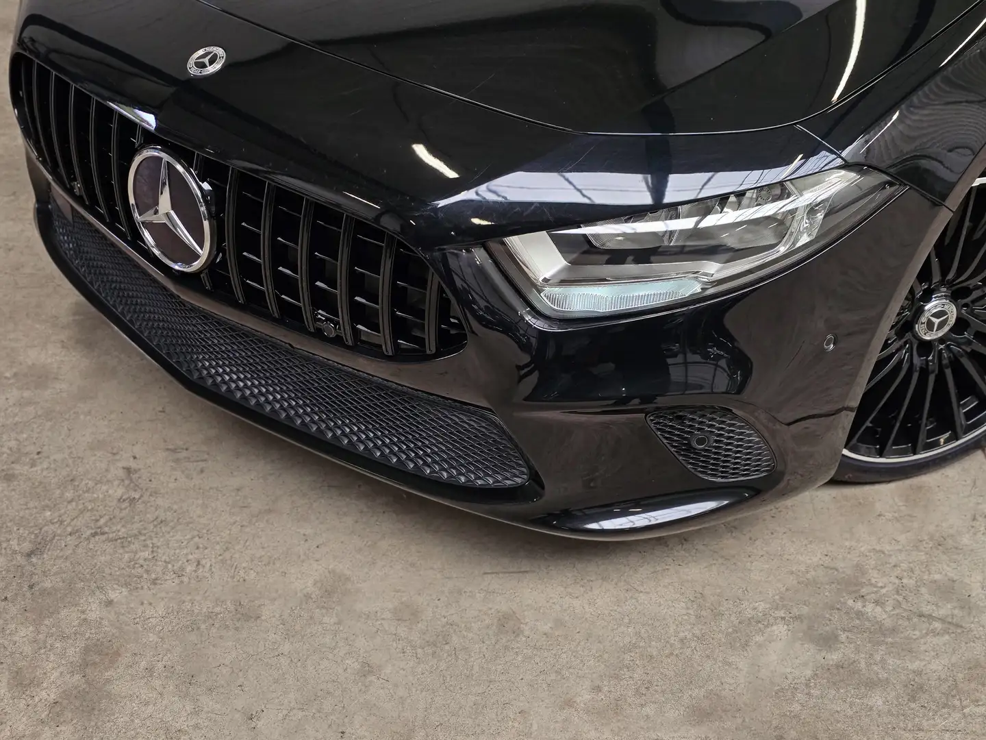 Mercedes-Benz A 180 AMG Line - Vista 9